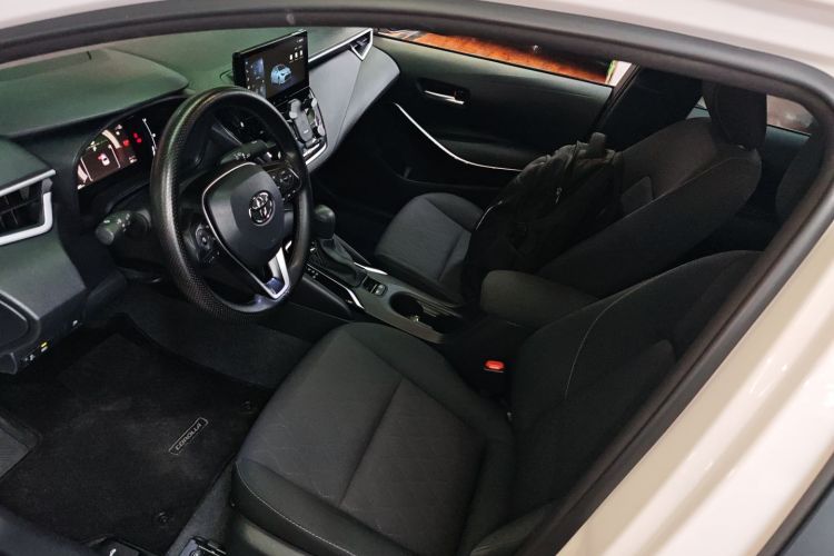 丰田 卡罗拉 2023款 1.8L 智能电混双擎 先锋版局部细节19