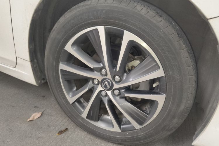 雷克萨斯CT 2017款 CT200h 精英版 单色 国VI车身外观10