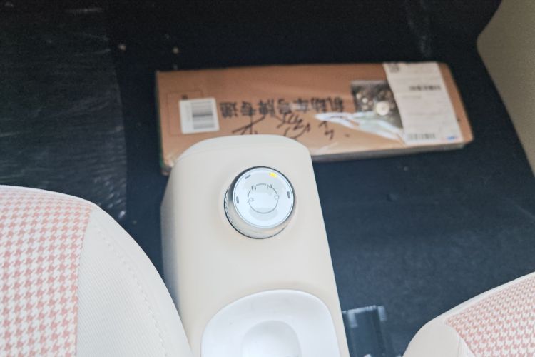 五菱汽车 宏光MINIEV 2024款 第三代 215km 青春版中控内饰18