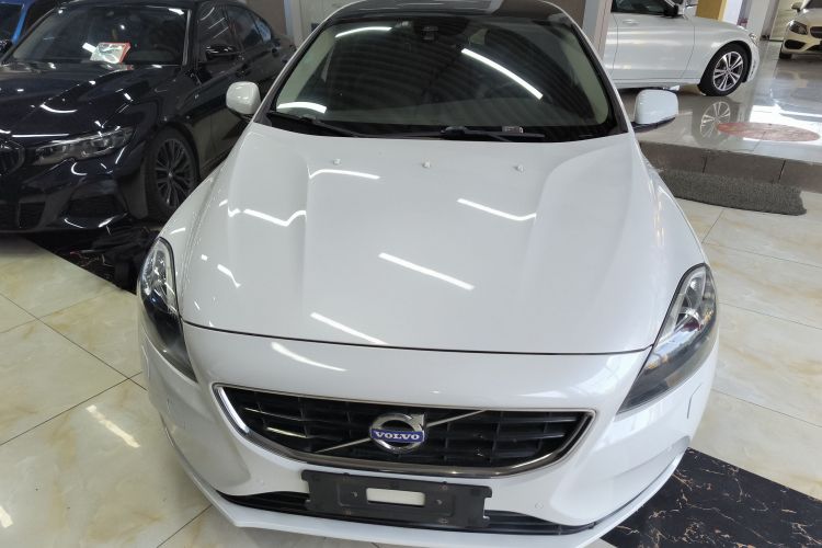 沃尔沃V40 2015款 1.6T 智雅版车身外观2