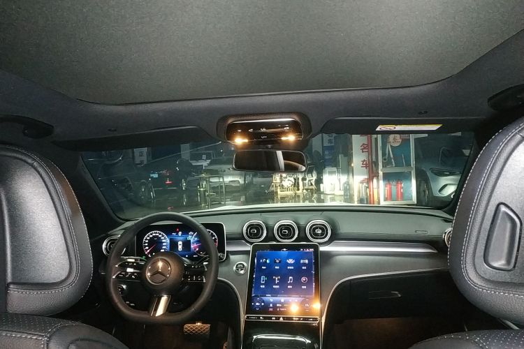 奔驰C级 2023款 改款二 C 260 L 运动版中控内饰22