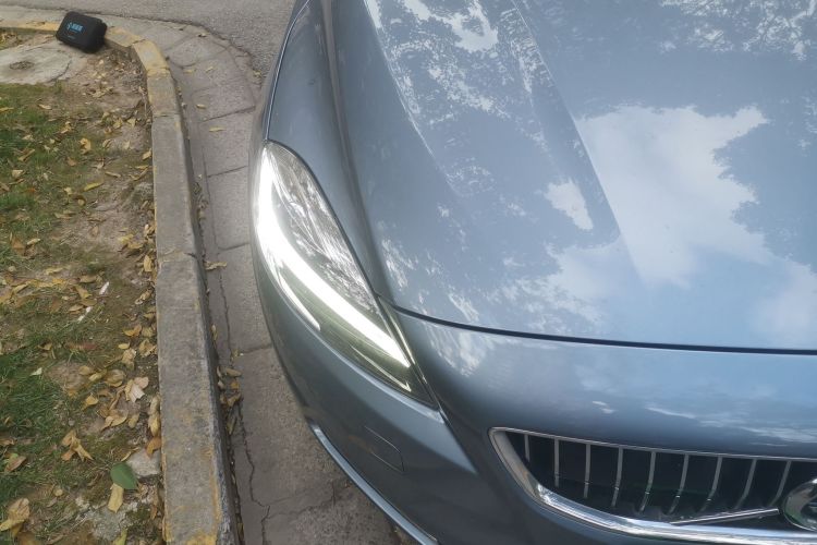 沃尔沃V40 2017款 T3 智雅版车身外观8