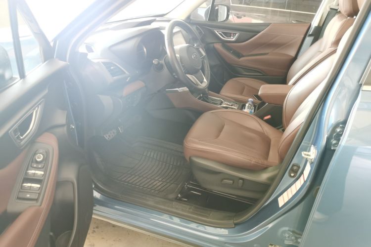 斯巴鲁 森林人 2019款 2.0i 智擎运动版中控内饰20