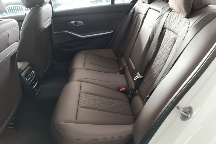 宝马3系 2024款 320Li M运动套装中控内饰21