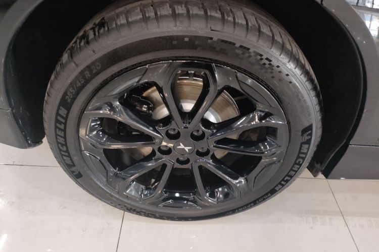 小鹏G6 2025款 625 长续航 Max 旗舰版车身外观6008