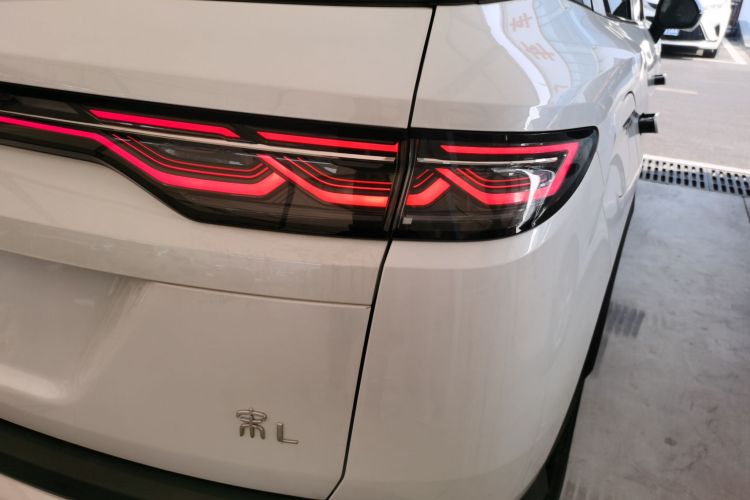 比亚迪 宋L DM-i 2024款 112km 领先型车身外观9