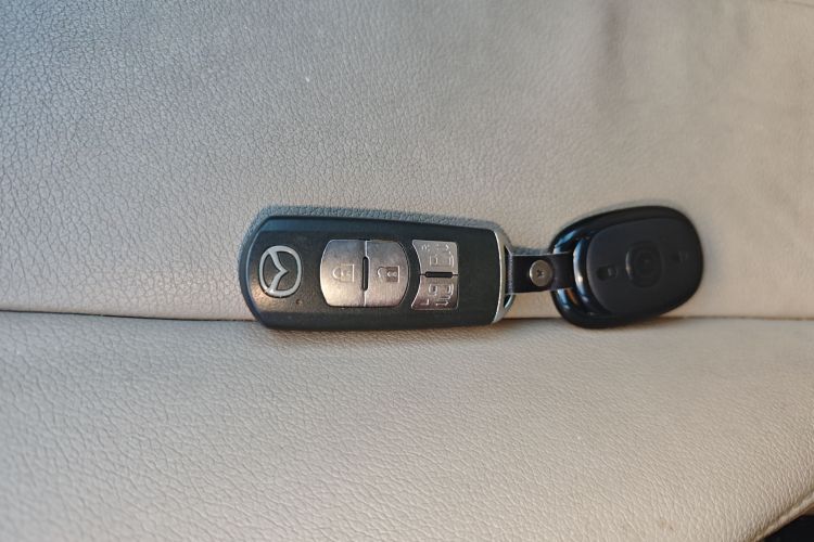 马自达8 2015款 2.5L 至尊版中控内饰7001