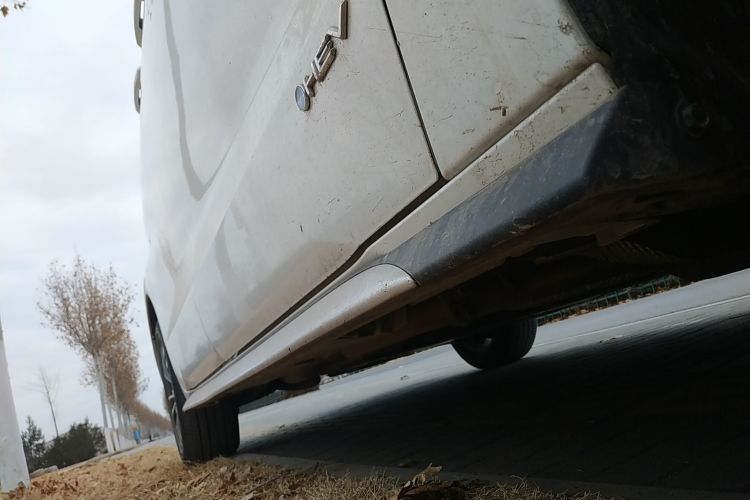 丰田 格瑞维亚 2024款 2.5L混动 豪华版局部细节9001