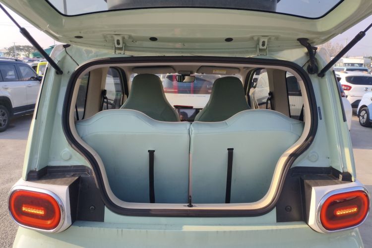 五菱汽车 宏光MINIEV 2024款 第三代 215km 进阶版机舱底盘23