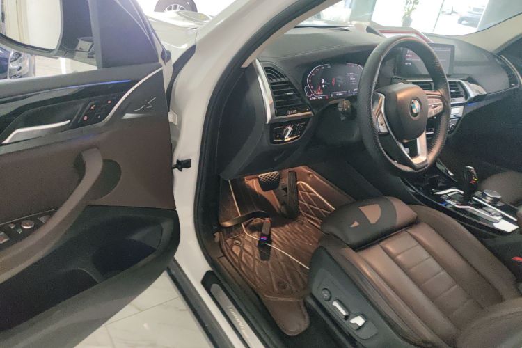宝马X3 2021款 xDrive25i 豪华套装中控内饰7003