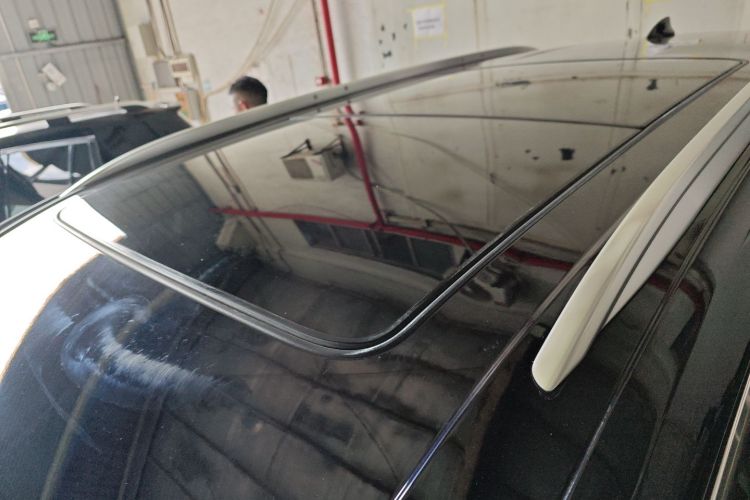 别克 昂科旗 2022款 652T 四驱尊享旗舰型 7座局部细节57