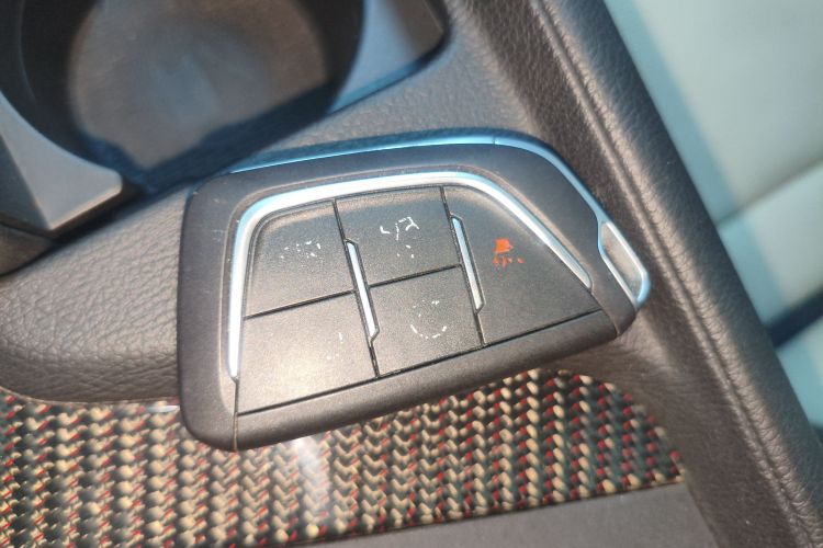 凯迪拉克CT5 2021款 28T 铂金运动型中控内饰7001