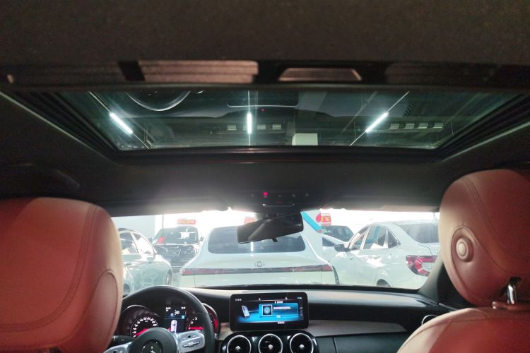 奔驰C级 2019款 C 260 运动版局部细节22