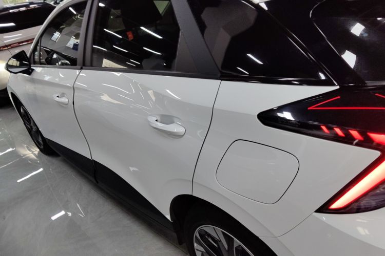 名爵 MG4 EV 2023款 415km 出海冠军版车身外观4