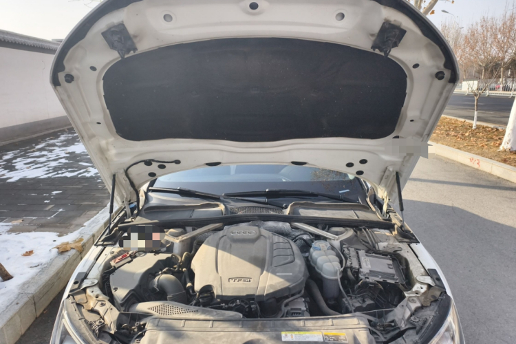 奥迪A4L 2018款 30周年年型 40 TFSI 进取型局部细节24