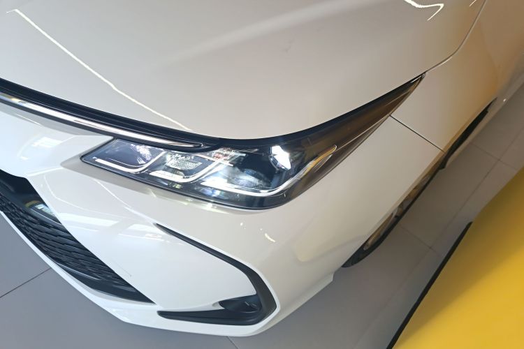 丰田 卡罗拉 2023款 1.8L 智能电混双擎 精英版局部细节36