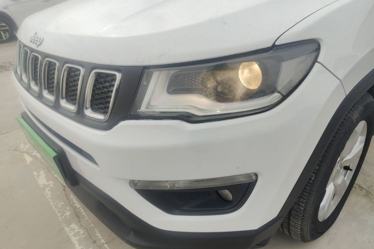 Jeep 指南者 2017款 200T 自动家享版局部细节36