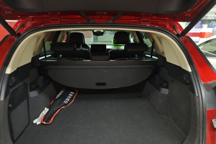 比亚迪 唐新能源 2019款 EV600D 四驱智联创领型机舱底盘23