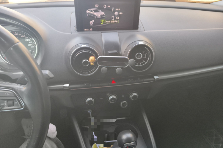 奥迪A3 2019款 Limousine 35 TFSI 进取型 国V中控内饰16