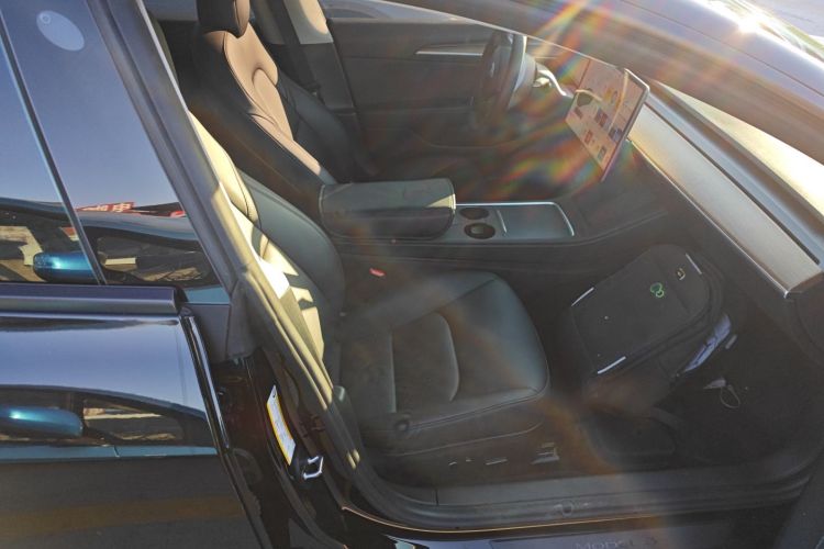 特斯拉 Model 3 2021款 标准续航后驱升级版局部细节41