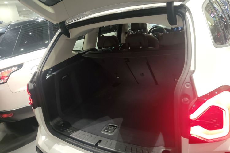 宝马iX3 2022款 领先型机舱底盘23