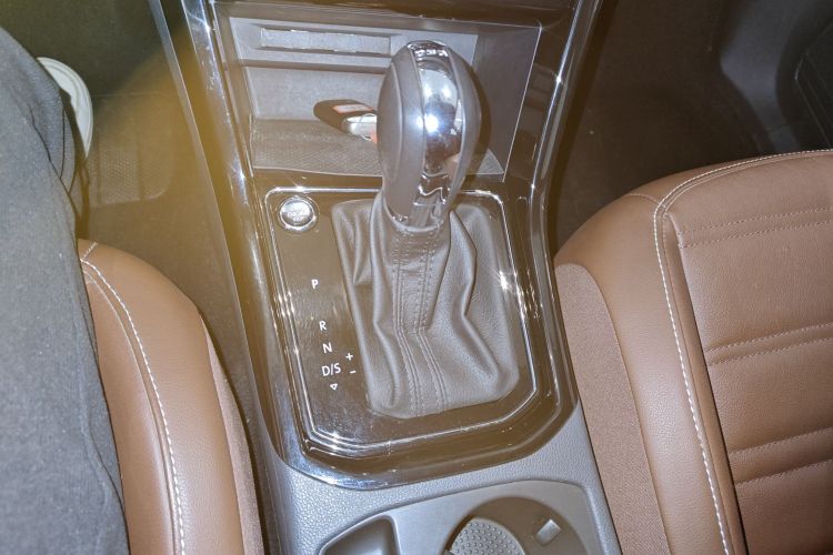 大众 2016款 途安L 330TSI DSG豪华版局部细节18