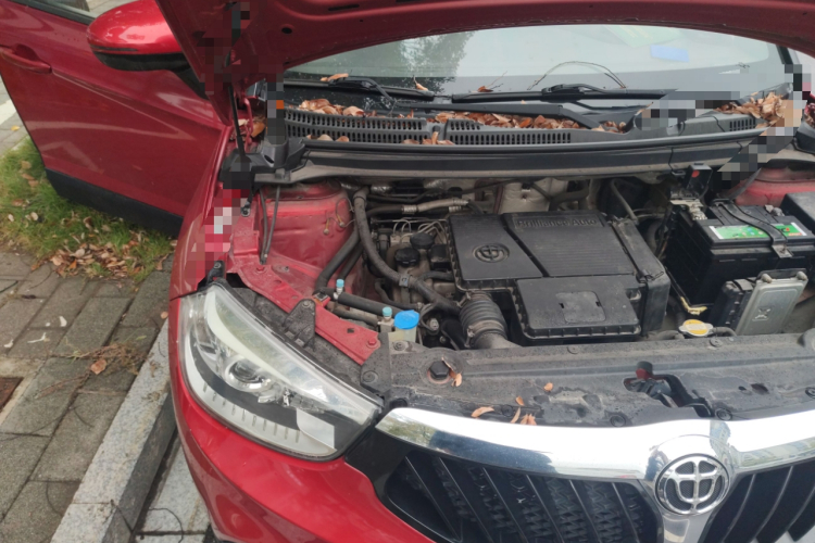 中华V3 2015款 1.5L 自动智能型局部细节9006