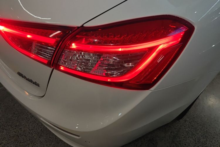 玛莎拉蒂 Ghibli 2014款 3.0T 标准版车身外观9