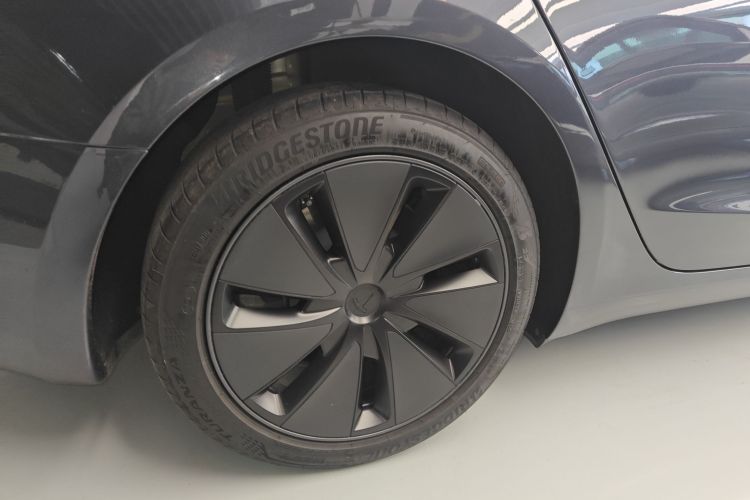 特斯拉 Model 3 2025款 改款 后轮驱动版车身外观6008