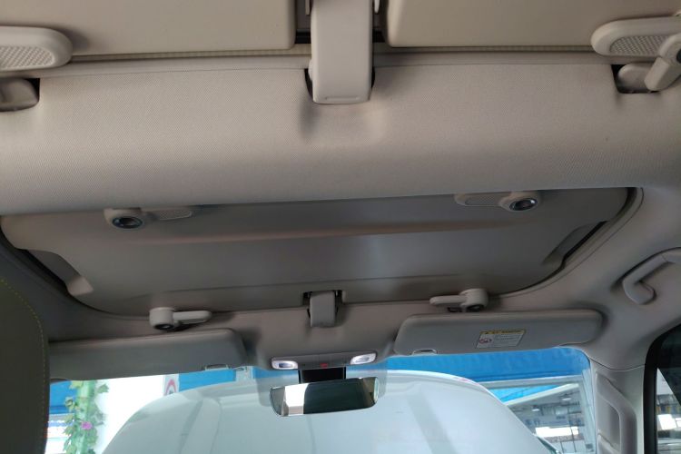 北京BJ40 2024款 2.0T 全新刀锋英雄版 攀登者局部细节22