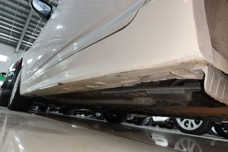 起亚K5 2015款 2.0L 自动GLS局部细节9002