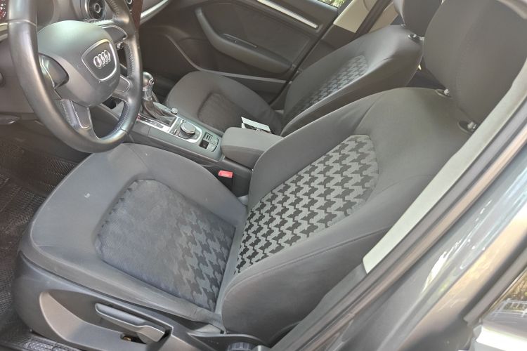 奥迪A3 2014款 Sportback 35 TFSI 自动进取型中控内饰19