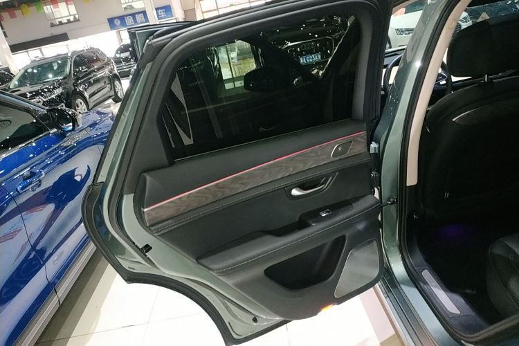 鸿蒙智行 问界M5 2022款 增程后驱标准版中控内饰7008