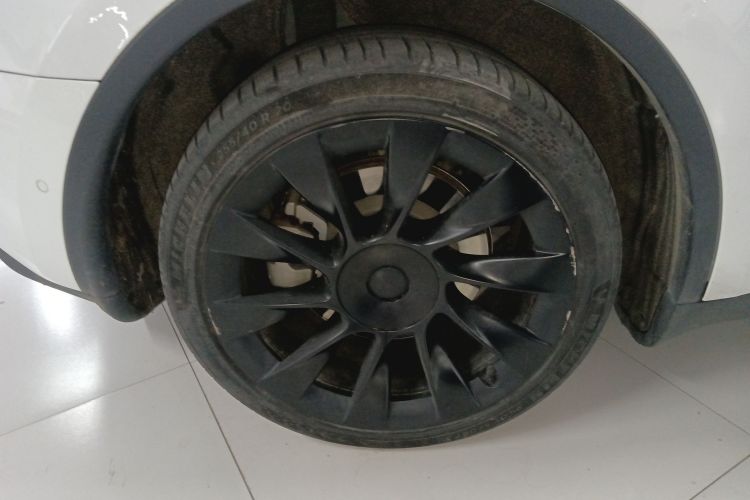 特斯拉 Model Y 2021款 长续航全轮驱动版车身外观6008