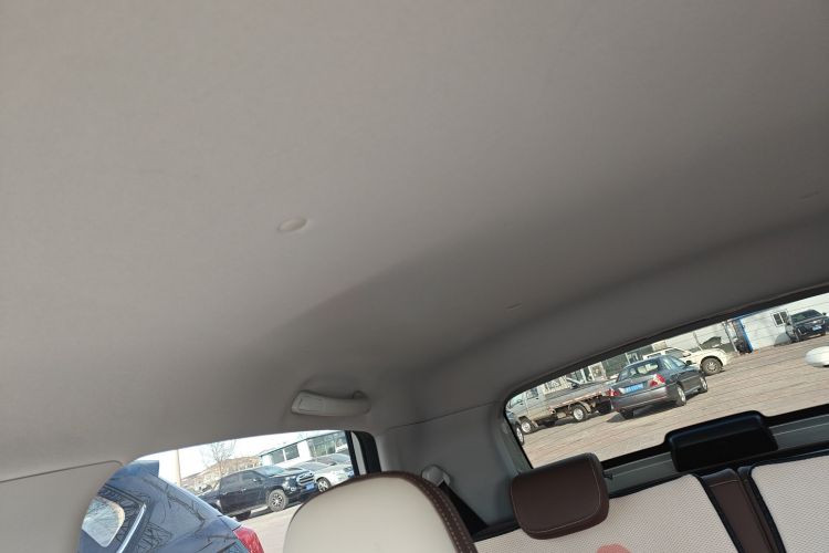 五菱汽车 五菱缤果 2023款 333km 悦享款中控内饰22