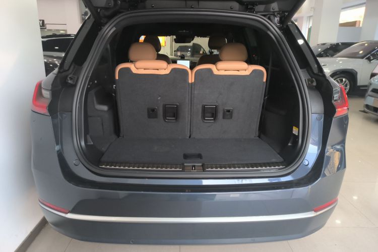 蔚来ES8 2020款 580KM 签名版 六座版机舱底盘23