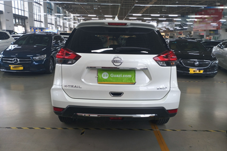 日产 奇骏 2025款 荣誉 2.0L 两驱真心版车身外观6004