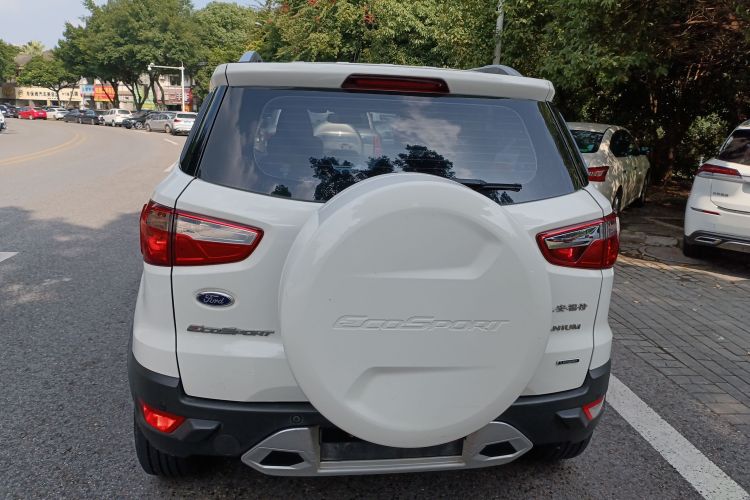 福特 翼搏 2013款 1.0L GTDi 手动尊贵型车身外观6