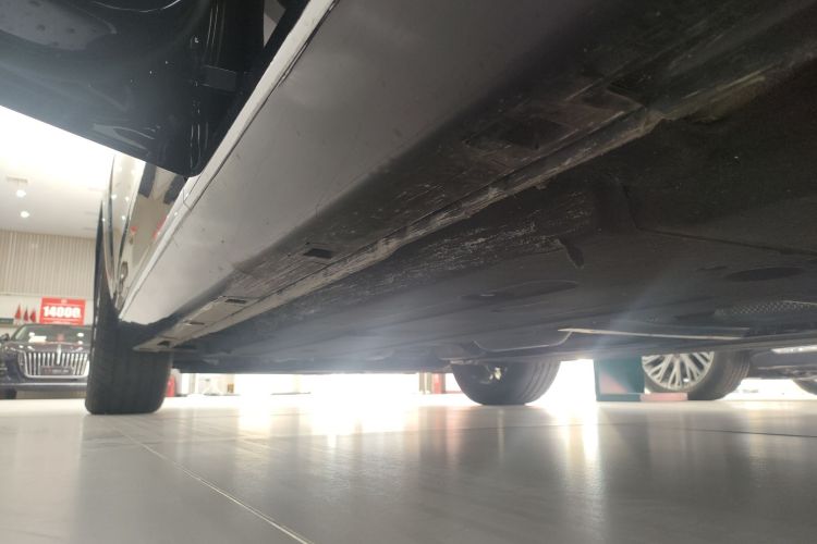 红旗H5 2023款 2.0T 自动智联旗领版局部细节9002