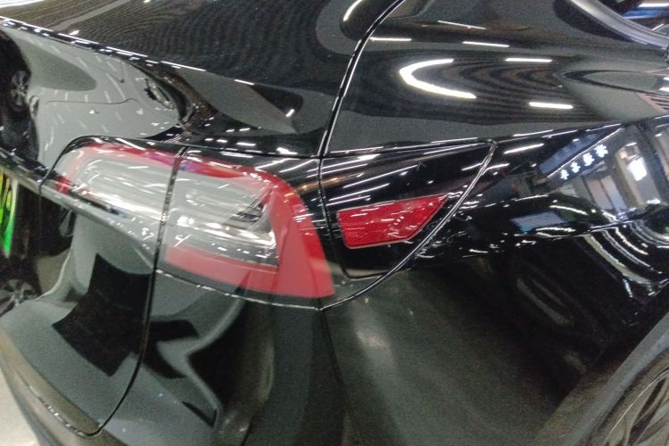 特斯拉 Model Y 2021款 标准续航后驱版车身外观6006