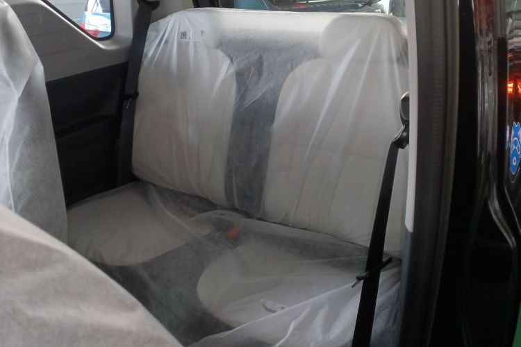 吉利银河 2025款 210km 熊猫卡丁中控内饰21