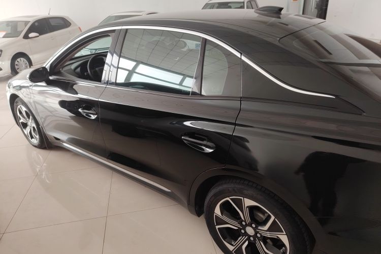 红旗E-QM5 2021款 网约充电 基础版 5座车身外观6003