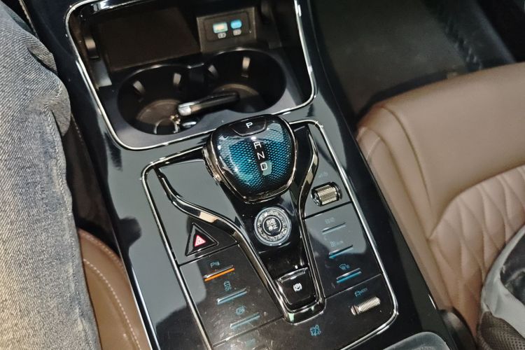 比亚迪 汉 2023款 EV 冠军版 506KM前驱尊贵型中控内饰18