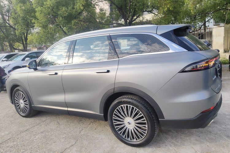 奇瑞 瑞虎8 L 2024款 2.0T 两驱尊贵版 5座车身外观4