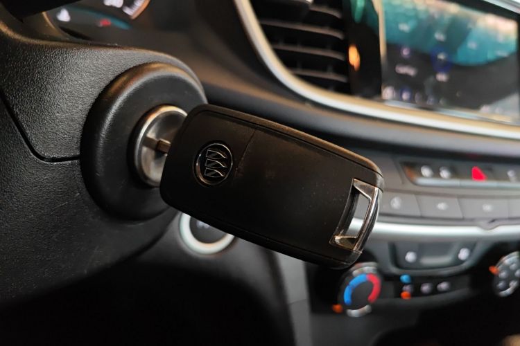 别克 英朗 2021款 改款 典范 1.5L 自动精英型中控内饰11