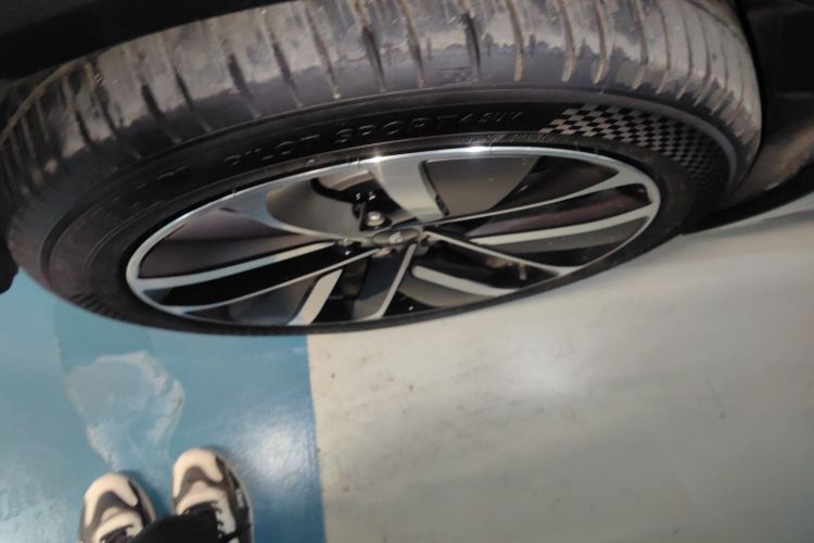 理想汽车 理想L7 2024款 Ultra车身外观6007