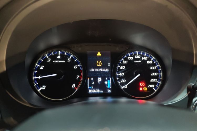 三菱 欧蓝德 2021款 改款 2.0L 两驱畅享版 5座局部细节14