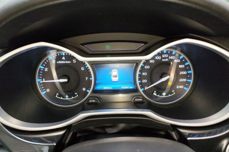 吉利汽车 帝豪 2017款 三厢百万款 1.5L 手动向上版中控内饰14