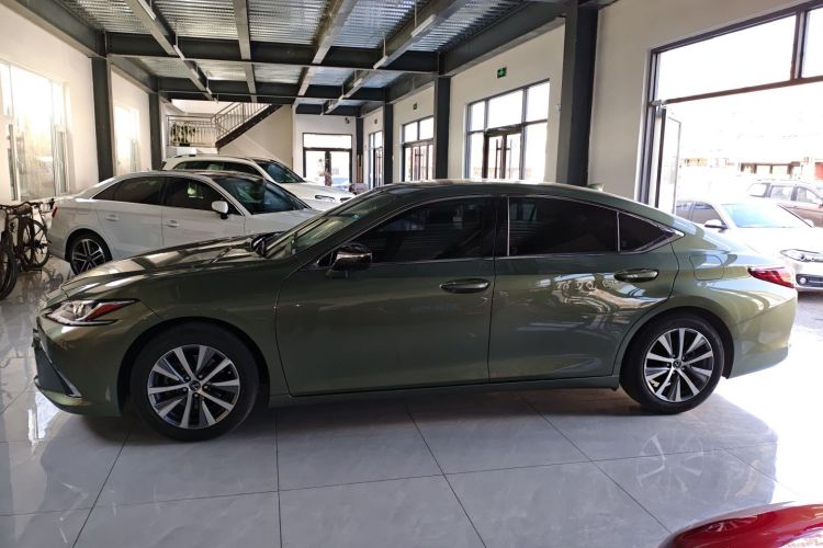 雷克萨斯ES 2020款 200 卓越版车身外观6001