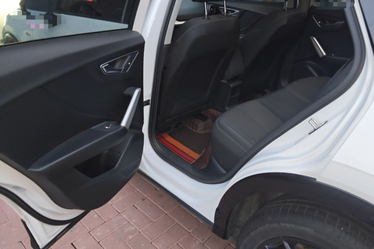 奥迪Q2L 2020款 35 TFSI 进取动感型中控内饰21